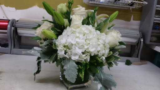 Florist «Chestnut Florist», reviews and photos, 547 Chestnut St, Winnetka, IL 60093, USA