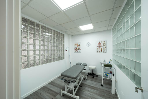 CLÍNICAS UNESPA. Accidentes de Tráfico. Centro Médico. Fisioterapia a domicilio en Coslada - Conares en Coslada, Madrid
