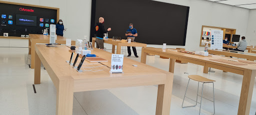 Computer Store «Apple Reston», reviews and photos, 11949 Market St, Reston, VA 20190, USA