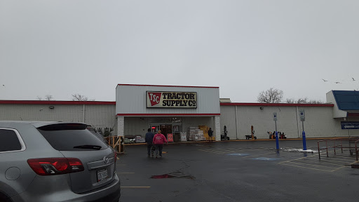 Home Improvement Store «Tractor Supply Co.», reviews and photos, 240 Bluebell Dr NW, New Philadelphia, OH 44663, USA