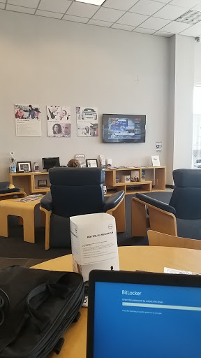 Car Dealer «Volvo Cars of Cincinnati North», reviews and photos, 5890 Muhlhauser Rd, West Chester Township, OH 45069, USA