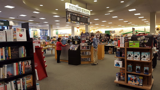 Book Store «Barnes & Noble», reviews and photos, 270 Buckland Hills Dr #1024, Manchester, CT 06040, USA