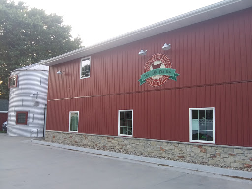 Quilt Shop «The Little Red Hen», reviews and photos, 612 Hope Ave, Muscatine, IA 52761, USA