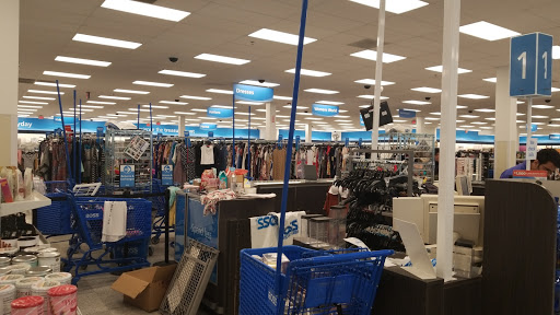 Clothing Store «Ross Dress for Less», reviews and photos, 1050 Mt Prospect Plaza, Mt Prospect, IL 60056, USA