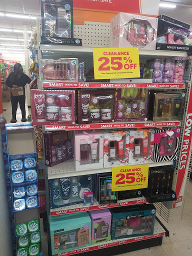 Dollar Store «FAMILY DOLLAR», reviews and photos, 1010 E 162nd St, South Holland, IL 60473, USA