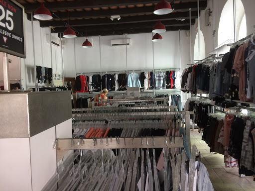 Tiendas de moda masculina en San Juan