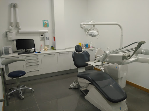 Información y opiniones sobre Aragodent y Salud de Zaragoza