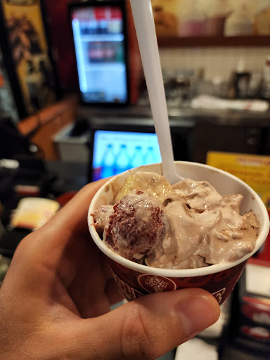 Ice Cream Shop «Cold Stone Creamery», reviews and photos, 1000 Chapel View Blvd Suite 134, Cranston, RI 02920, USA