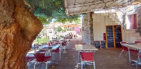 Atmosphère du Restaurant le café de la place à Ota - n°8