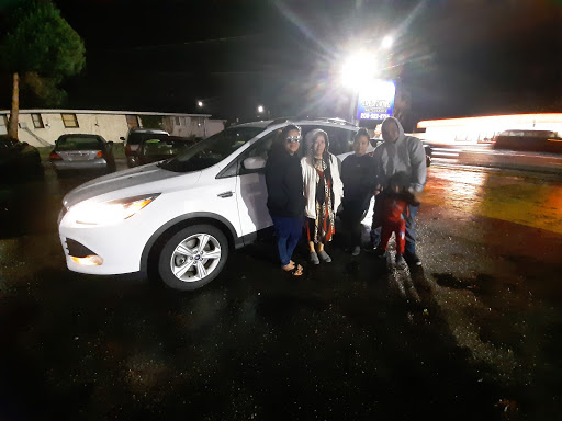 Used Car Dealer «CB Credit King Auto Sales», reviews and photos, 10307 Lake City Way NE, Seattle, WA 98125, USA