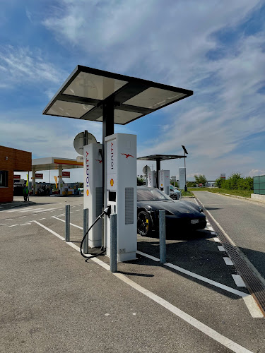 Borne de recharge de véhicules électriques IONITY Station de recharge Dagneux