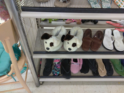 Shopping Mall «Freedom Village Shopping Center», reviews and photos, 1039 Alleghany St, Charlotte, NC 28208, USA