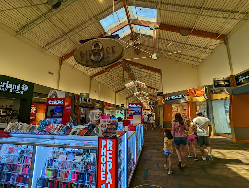 Shopping Mall «Great Lakes Crossing Outlets», reviews and photos, 4000 Baldwin Rd, Auburn Hills, MI 48326, USA