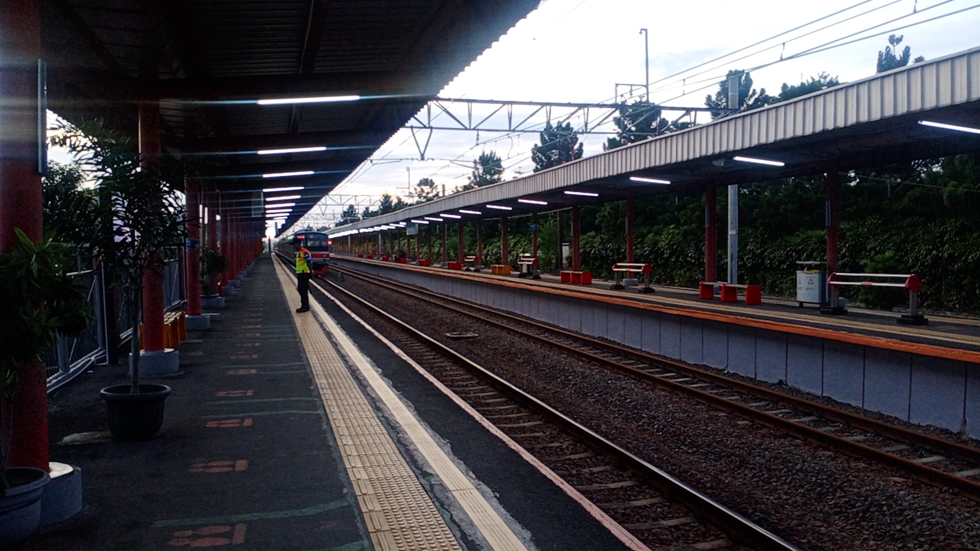 Stasiun Rawa Buaya Photo