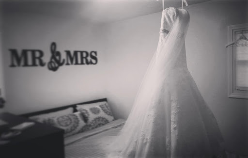 Bridal Shop «Bella Bianca Bridal», reviews and photos, 17W527 E Roosevelt Rd, Oakbrook Terrace, IL 60181, USA