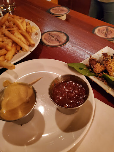 Restaurant «The Axe and Fiddle», reviews and photos, 657 E Main St, Cottage Grove, OR 97424, USA