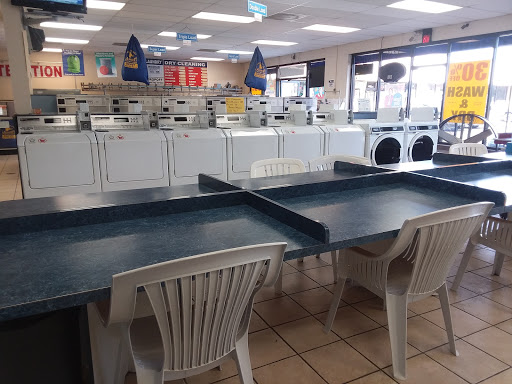 Laundromat «Holiday Plaza Laundromat», reviews and photos, 8485 N Wayne Rd, Westland, MI 48185, USA