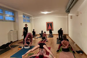 Scuola di Ashtanga Yoga Milano image