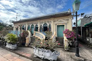 Binh Thuy ancient house image