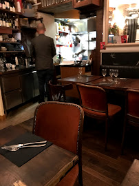 Atmosphère du Restaurant Ma Biche à Paris - n°7