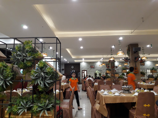 TRUNG TÂM HỘI NGHỊ TIỆC CƯỚI QUỐC BẢO - QUỐC BẢO PALACE