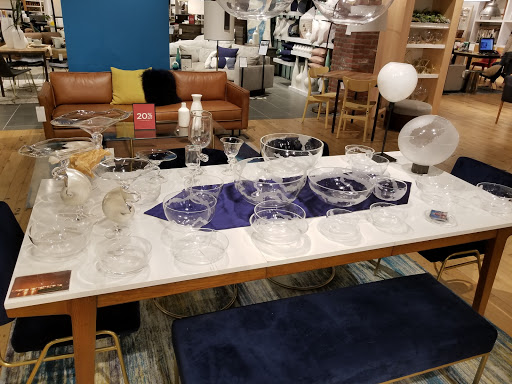 Furniture Store «west elm», reviews and photos, 1330 Chestnut St, Philadelphia, PA 19107, USA