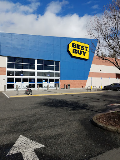 Electronics Store «Best Buy», reviews and photos, 2055 N Tomahawk Island Dr, Portland, OR 97217, USA