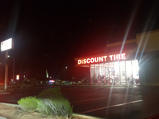 Tire Shop «Discount Tire Store - Las Vegas, NV», reviews and photos, 4431 N Rancho Dr, Las Vegas, NV 89130, USA