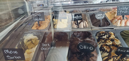 Shopping Mall «Westcliff Plaza», reviews and photos, 1000-1150 Irvine Ave, Newport Beach, CA 92660, USA