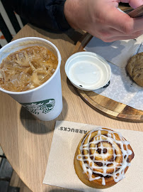 Café du Restaurant servant le petit-déjeuner Starbucks à Paris - n°2