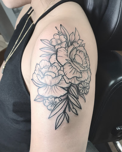 Find tattoo crown ideas for your next unique tattoo in Arlington at Urbans Tattoo & Piercing Studio