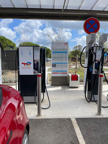 TotalEnergies Station de recharge à Lançon-Provence
