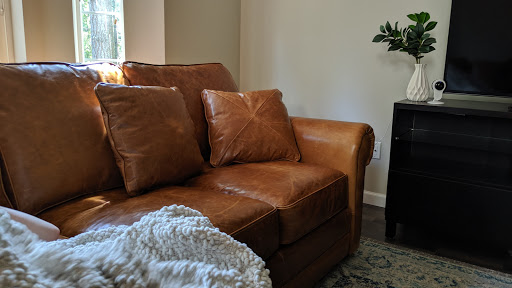 Furniture Store «Leathers Home Furnishings», reviews and photos, 1520 11th Ave NW, Issaquah, WA 98027, USA