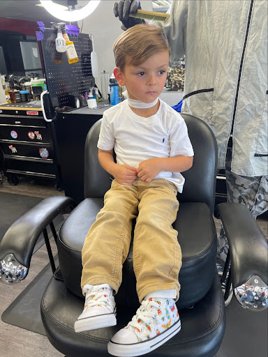 Barber Shop «Taperz Barber Shop», reviews and photos, 108 S Saginaw Blvd, Saginaw, TX 76179, USA