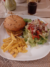 Hamburger végétarien du Restaurant Eve Au Paradis Vegan à Mulhouse - n°14