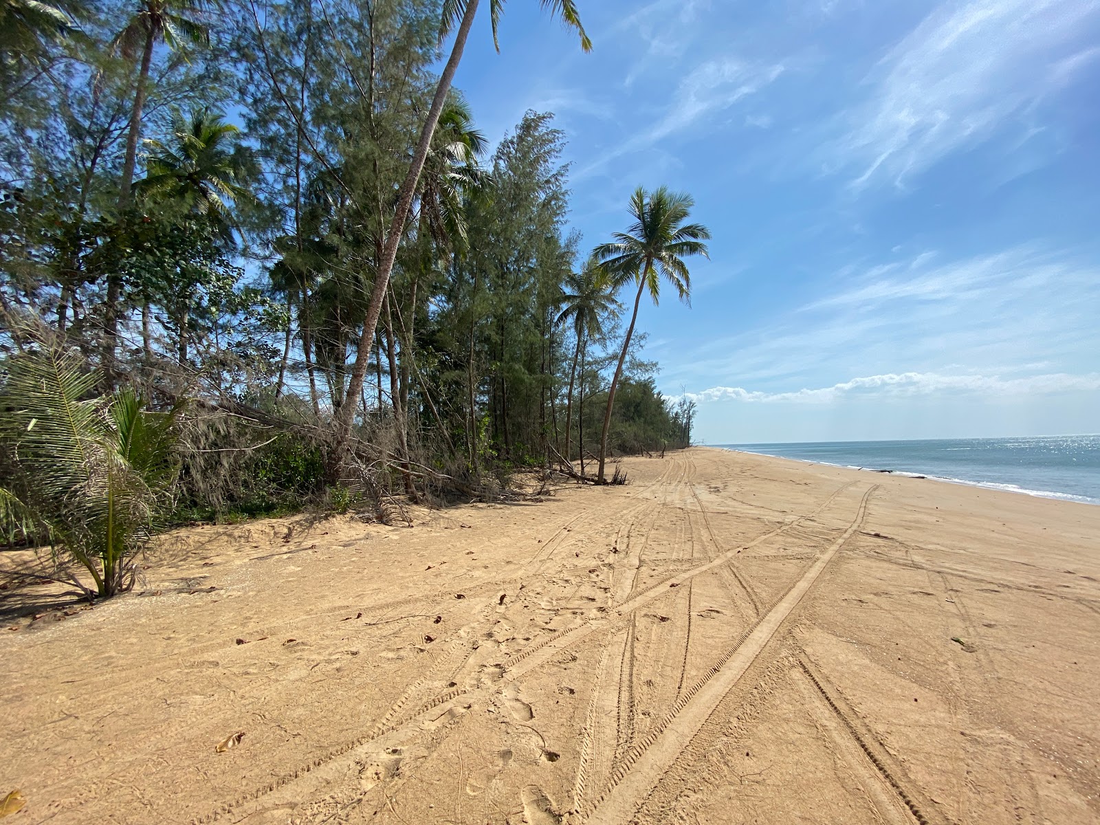 Foto van Ko Pkhra Tong Beach met turquoise water oppervlakte