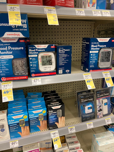 Drug Store «Walgreens», reviews and photos, 520 Convery Blvd, Perth Amboy, NJ 08861, USA