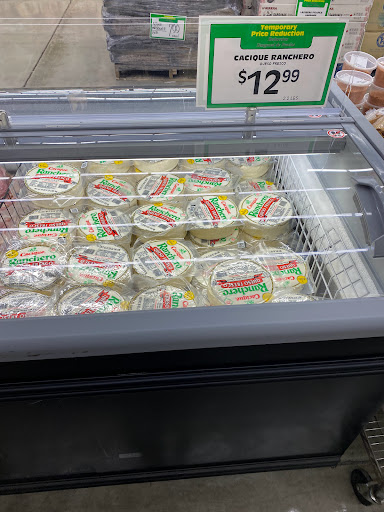 Grocery Store «Mega Foods Woodburn», reviews and photos, 1542 Mt Hood Ave, Woodburn, OR 97071, USA