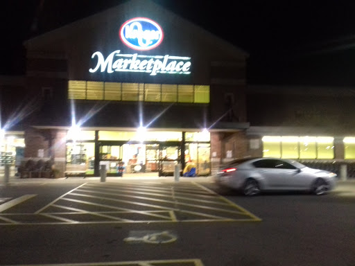Grocery Store «Kroger Marketplace», reviews and photos, 7300 Yankee Rd, Liberty Township, OH 45044, USA