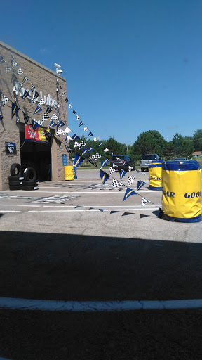 Tire Shop «Walmart Tires & Auto Parts», reviews and photos, 3551 N Ridge Rd E, Ashtabula, OH 44004, USA