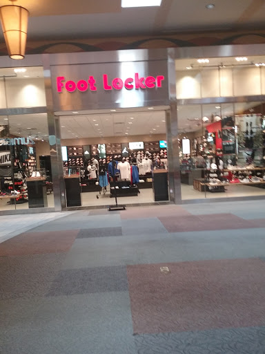 Shopping Mall «East Towne Mall», reviews and photos, 89 E Towne Mall, Madison, WI 53704, USA