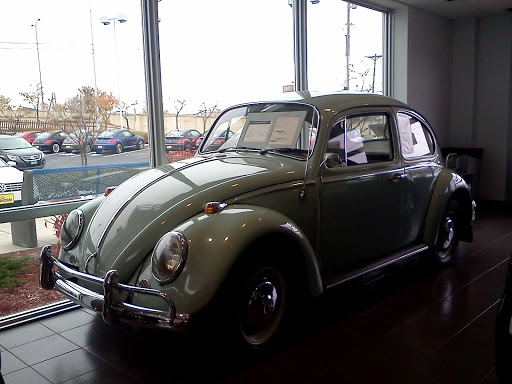 Volkswagen Dealer «Luther Westside Volkswagen», reviews and photos, 2370 MN-100, St Louis Park, MN 55416, USA
