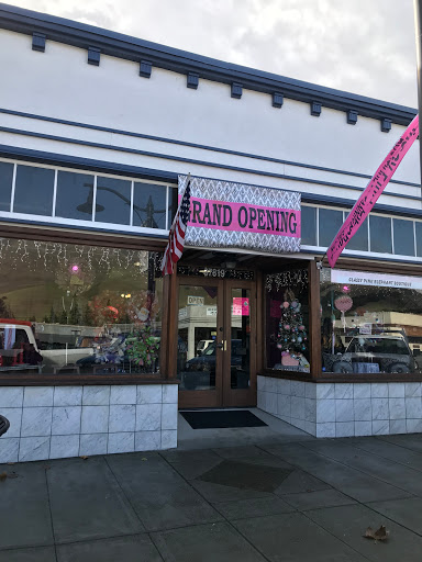 Classy Pink Elephant Boutique & Tanning Salon