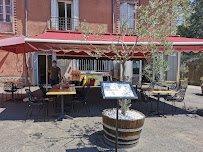 Atmosphère du Restaurant L'Arboussède à Brissac - n°2