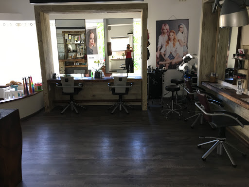 Friseursalon Regina Renner „Das Haarnest “ In Hollenstein an der Ybbs
