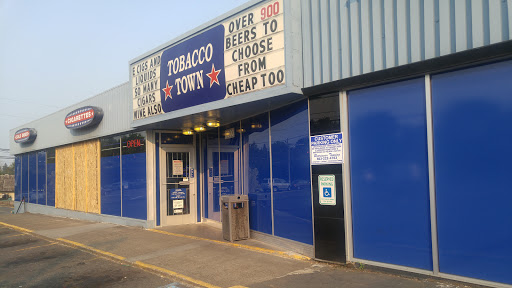 Tobacco Town, 8200 SW Barbur Blvd, Portland, OR 97219, USA, 
