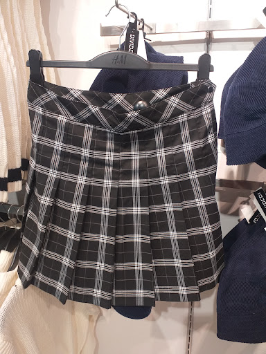 Stores to buy women's plaid pants Nice