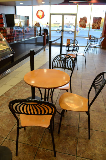 Ice Cream Shop «Cold Stone Creamery», reviews and photos, 2210 Edgewood Rd SW #300, Cedar Rapids, IA 52404, USA