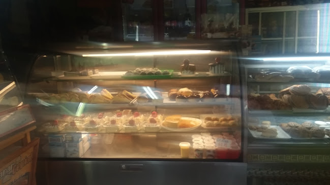 Panaderia y pasteleria junior - Guayaquil