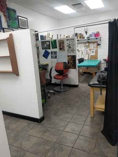 Tattoo Shop «Ink Spot Tattoo - Melbourne», reviews and photos, 1700 W New Haven Ave #199, Melbourne, FL 32904, USA